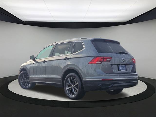 Certified 2023 Volkswagen Tiguan SE w/ Panoramic Sunroof Package image 5