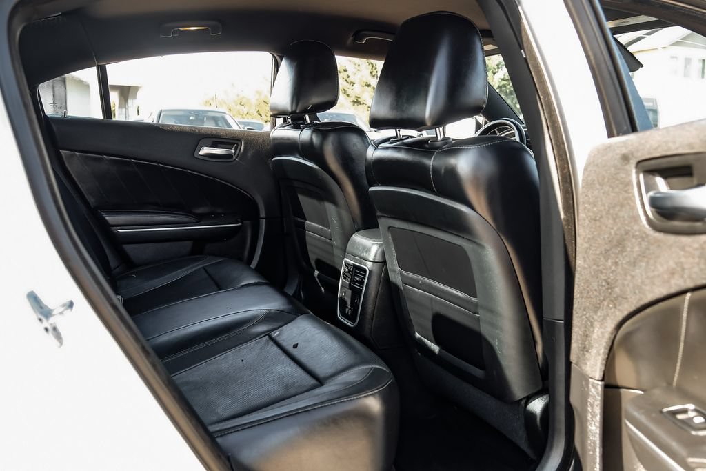 Used 2015 Dodge Charger R/T w/ Plus Group RWD image 41
