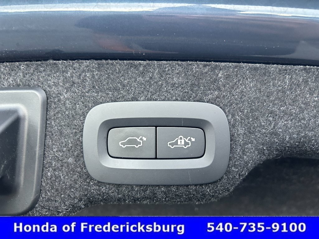 Used 2023 Volvo S90 B6 Ultimate w/ Protection Package Premier AWD/4WD image 12