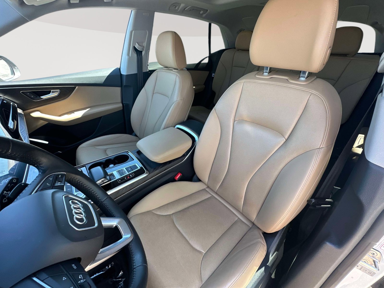 Used 2019 Audi Q8 Premium Plus image 29