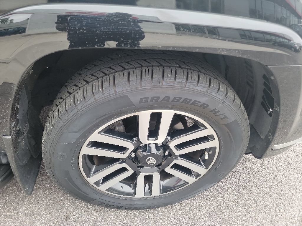 Used 2021 Toyota 4Runner Limited AWD/4WD image 16
