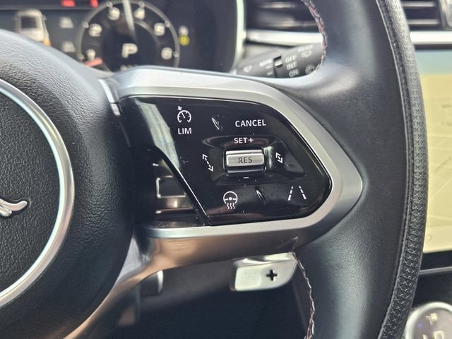 Used 2025 Jaguar F-PACE SVR AWD/4WD image 32