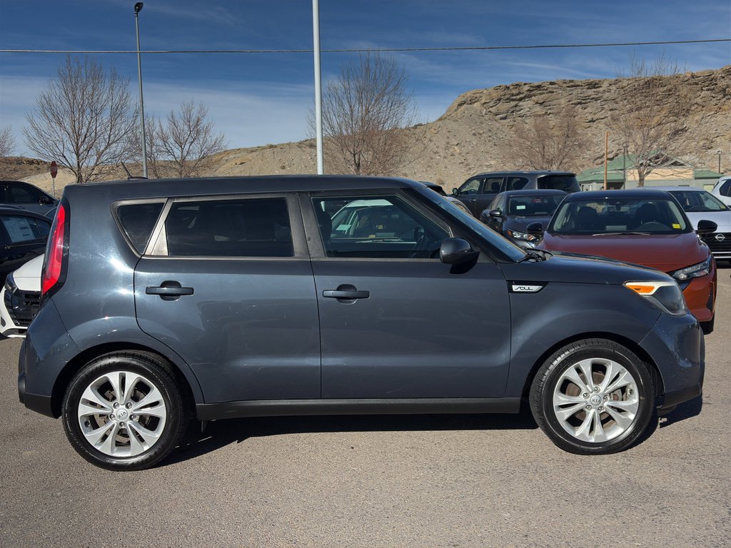 Used 2015 Kia Soul + FWD image 6