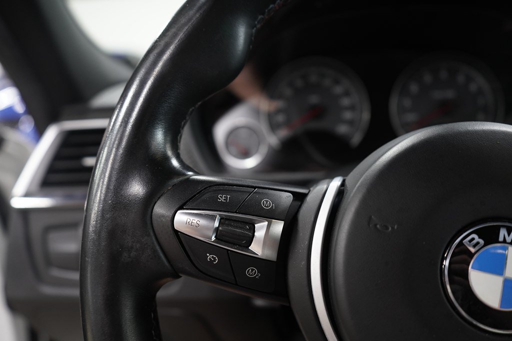 Used 2018 BMW M3 RWD image 29