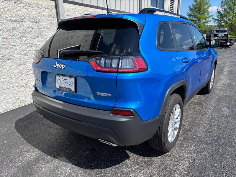 Used 2022 Jeep Cherokee Latitude Lux AWD/4WD image 3