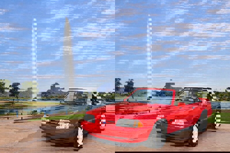 Used 1992 Ford Mustang LX image 1