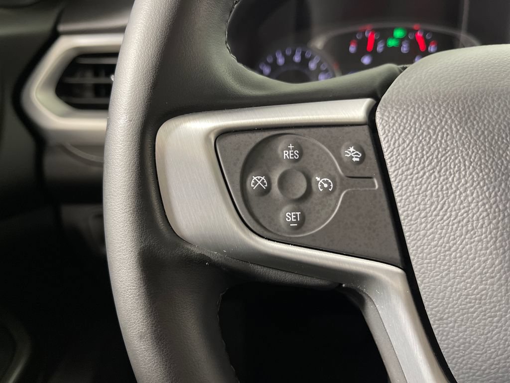 Used 2023 GMC Acadia SLT FWD image 26
