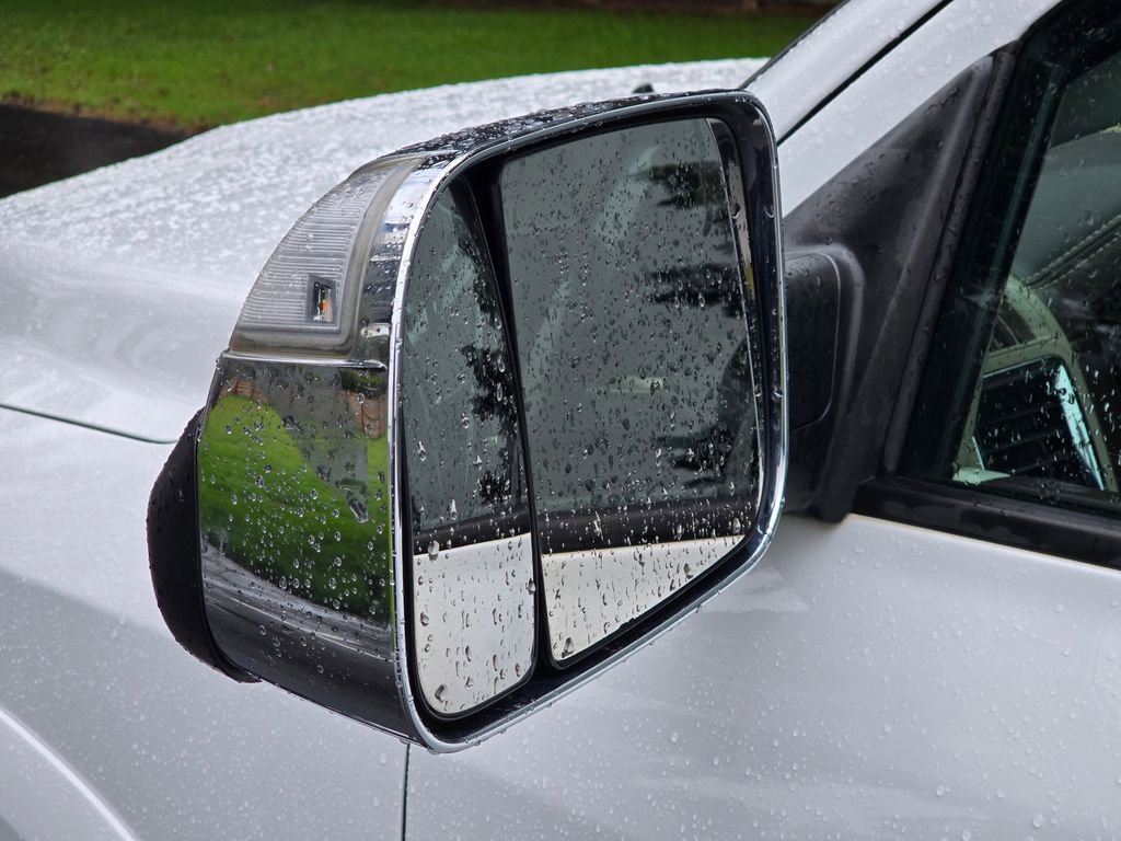 Used 2015 RAM 3500 Laramie Longhorn image 13