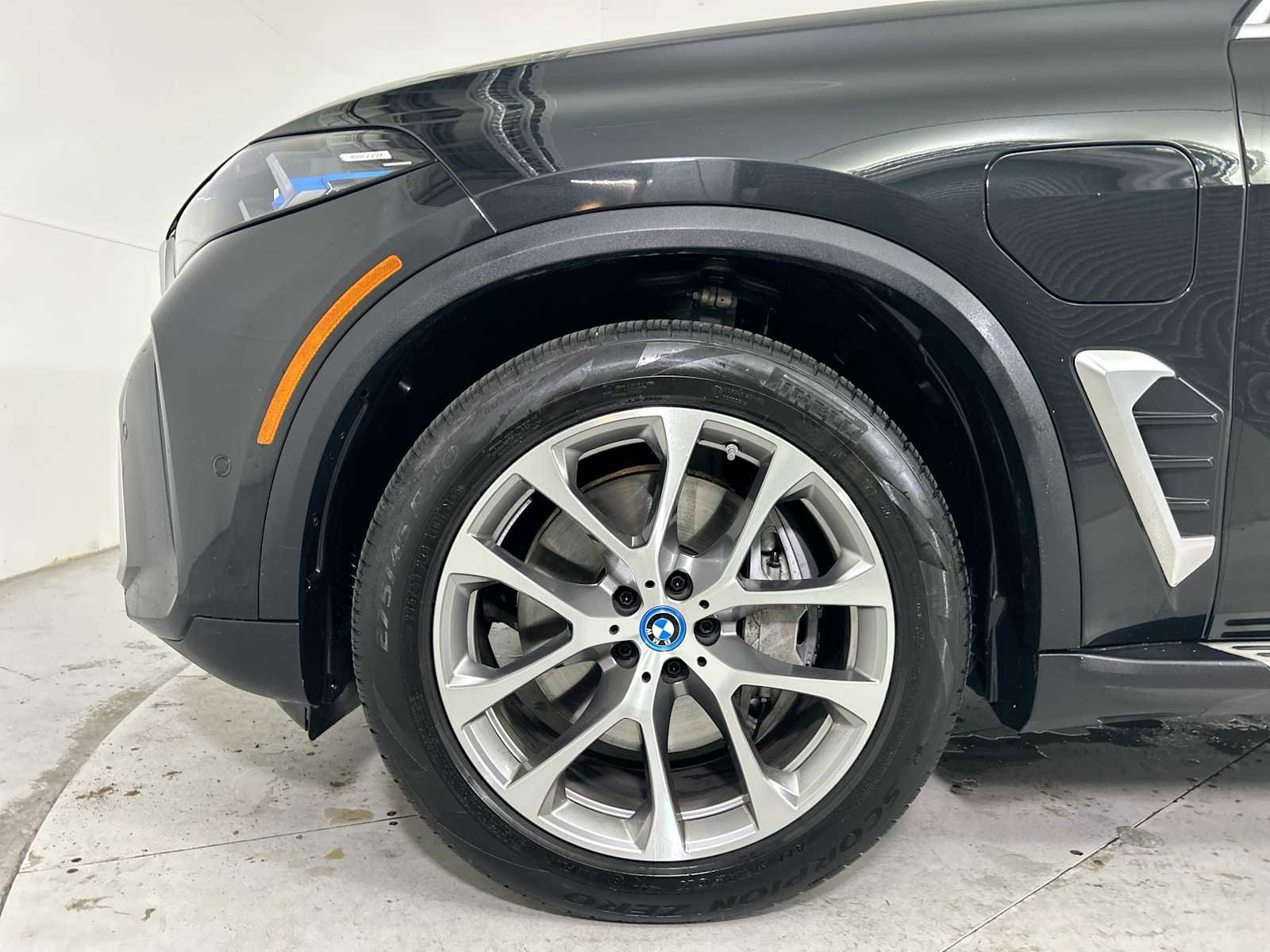Used 2025 BMW X5 xDrive50e image 19