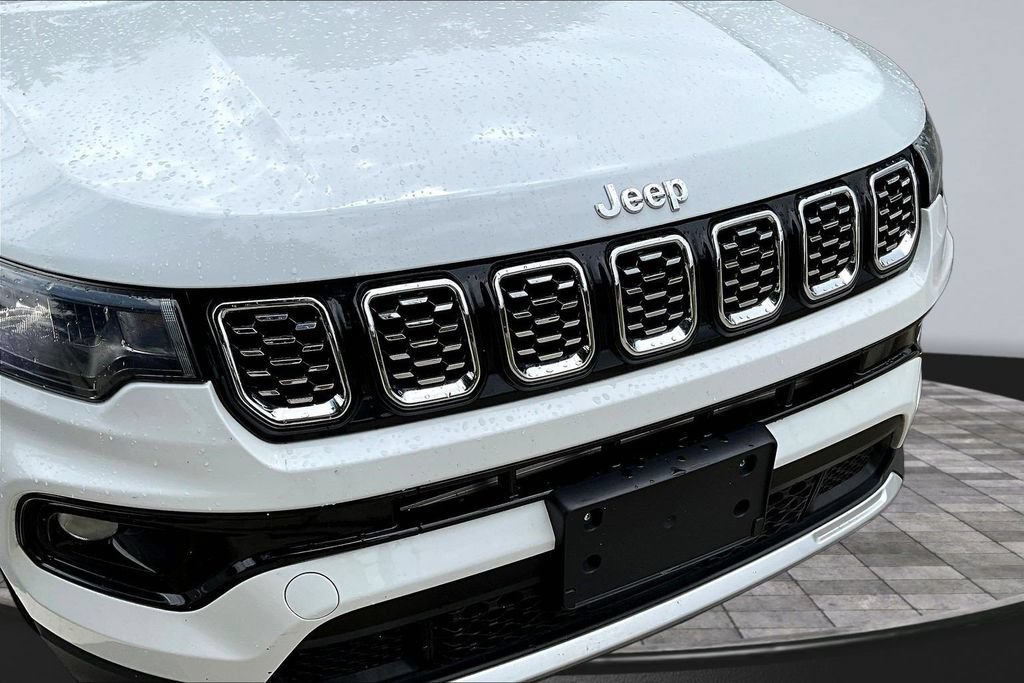 Used 2025 Jeep Compass Limited AWD/4WD image 31