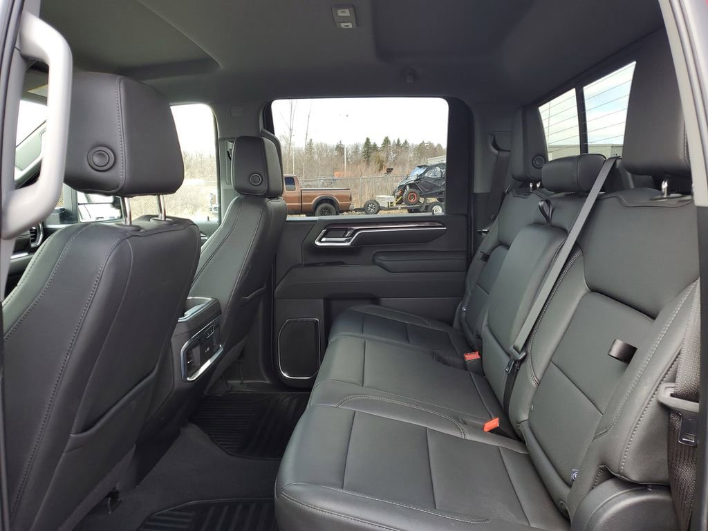 Used 2025 Chevrolet Silverado 2500 LTZ w/ LTZ Convenience Package image 29