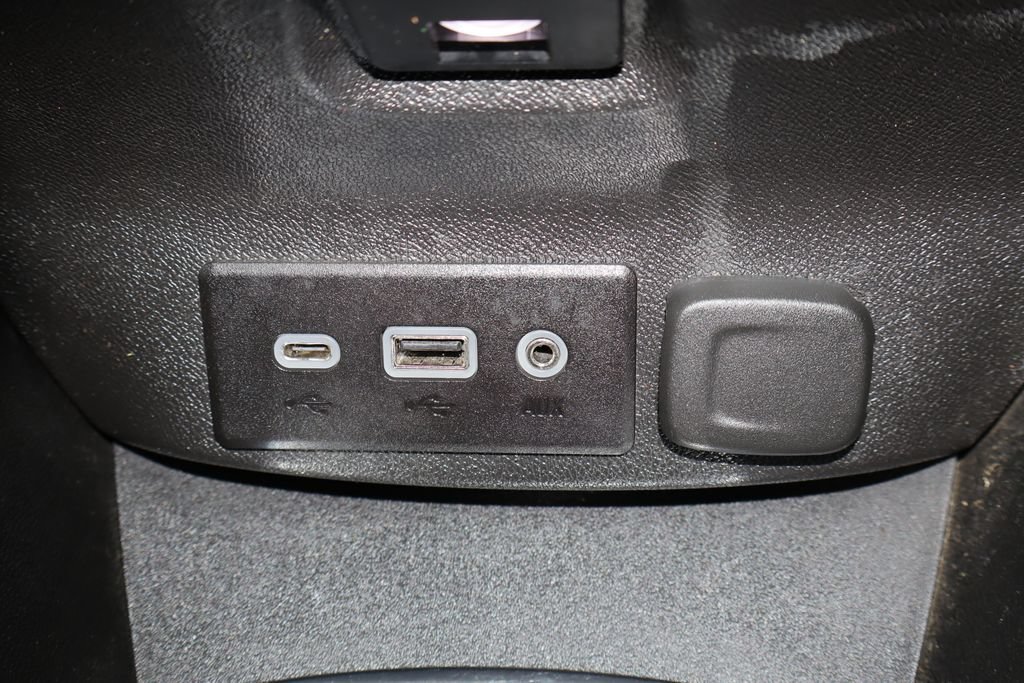 Used 2019 Chevrolet Malibu LT w/ Leather Package FWD image 26
