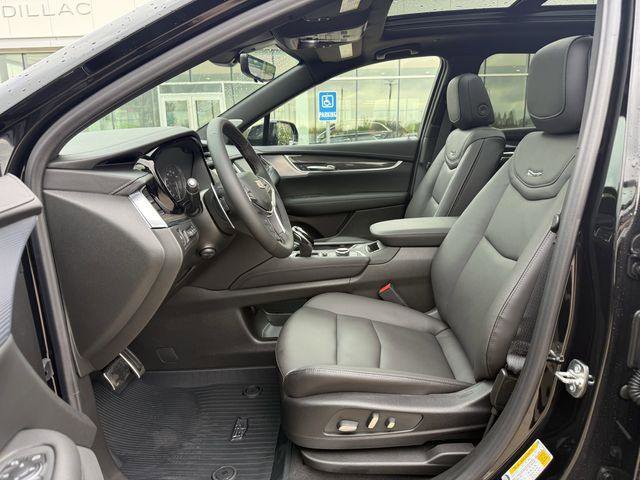 New 2026 Cadillac XT5 Sportv w/ LPO, Onyx Lite Package image 9