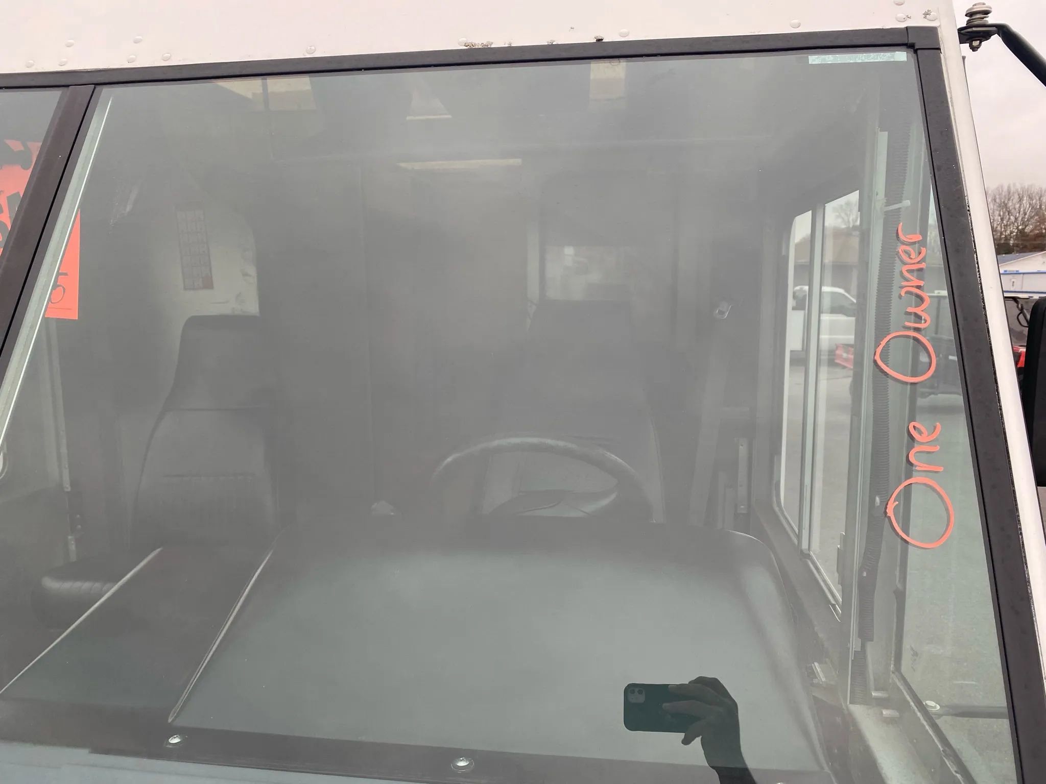 Used 2013 Ford E-350 and Econoline 350 Super Duty w/ Air Conditioning Prep Pkg image 4