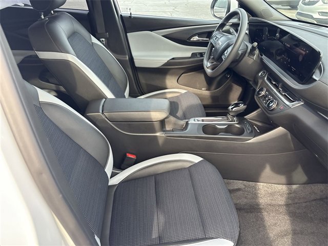 Certified 2024 Buick Envista Preferred w/ Convenience II Package image 26