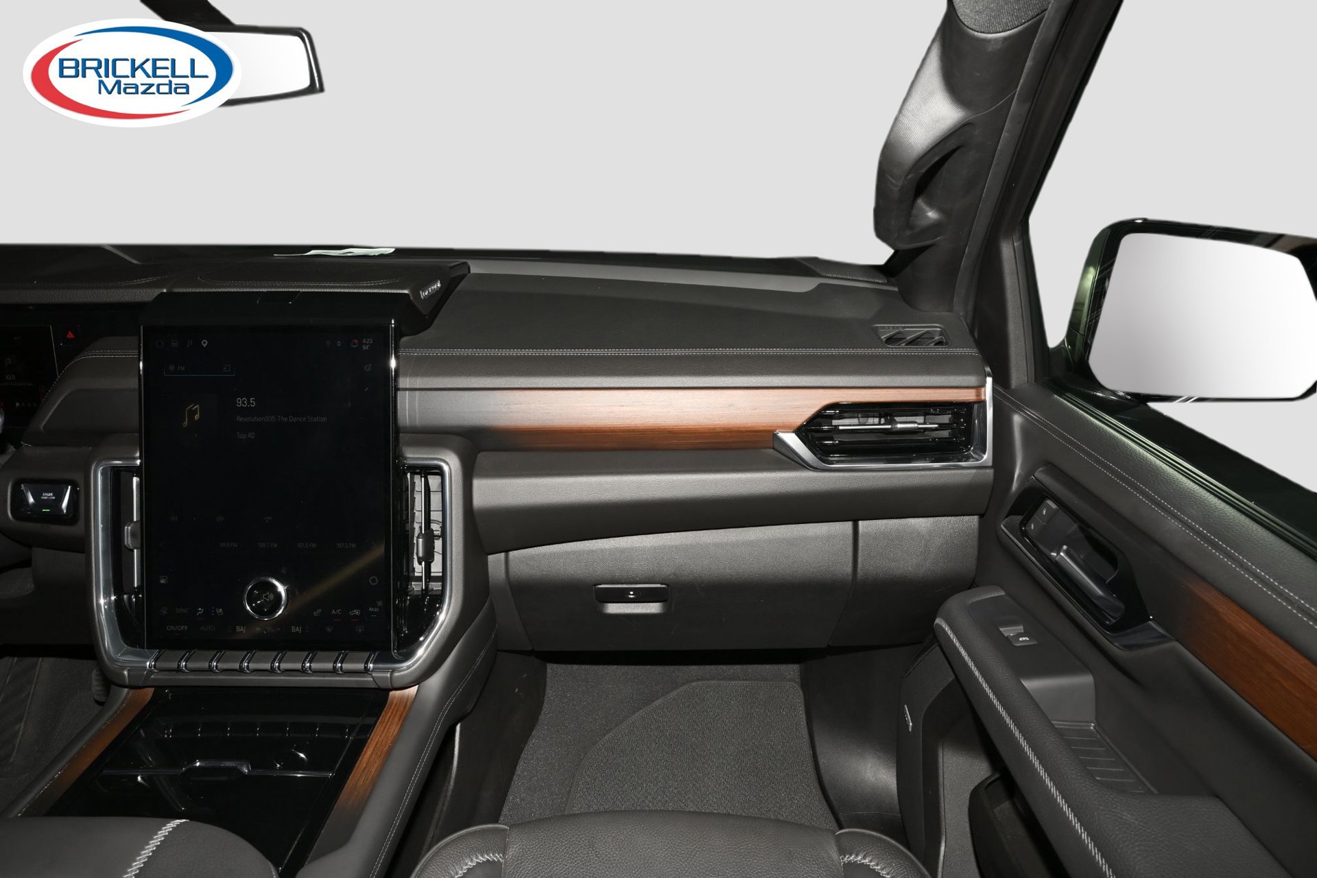 Used 2025 GMC Yukon Denali AWD/4WD image 20