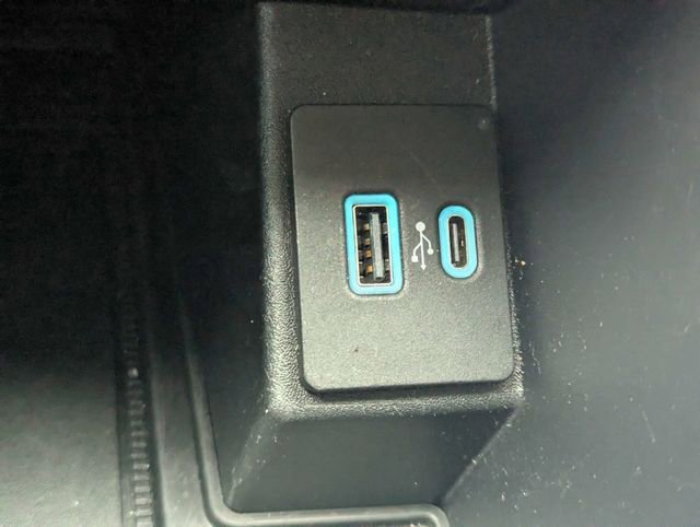 Used 2023 Ford Edge SEL w/ Convenience Package image 24