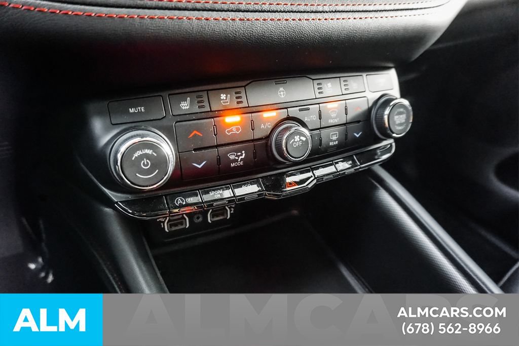 Used 2024 Dodge Durango GT AWD/4WD image 41