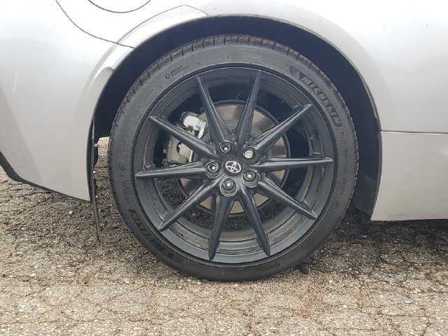 Used 2023 Toyota GR86 Premium w/ ALL Weather Mat Package (TMS) RWD image 5
