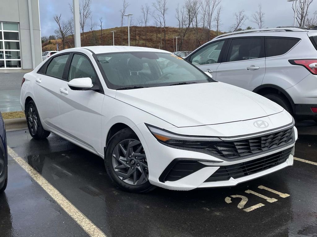 Used 2024 Hyundai Elantra SEL