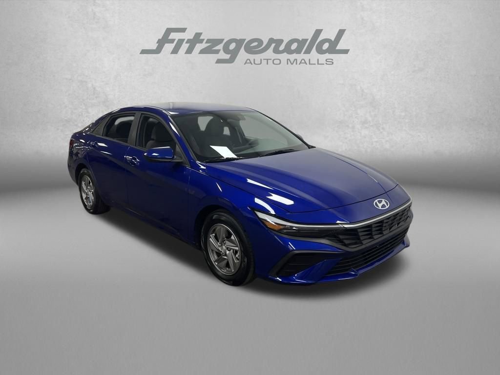 Used 2024 Hyundai Elantra SE image 9