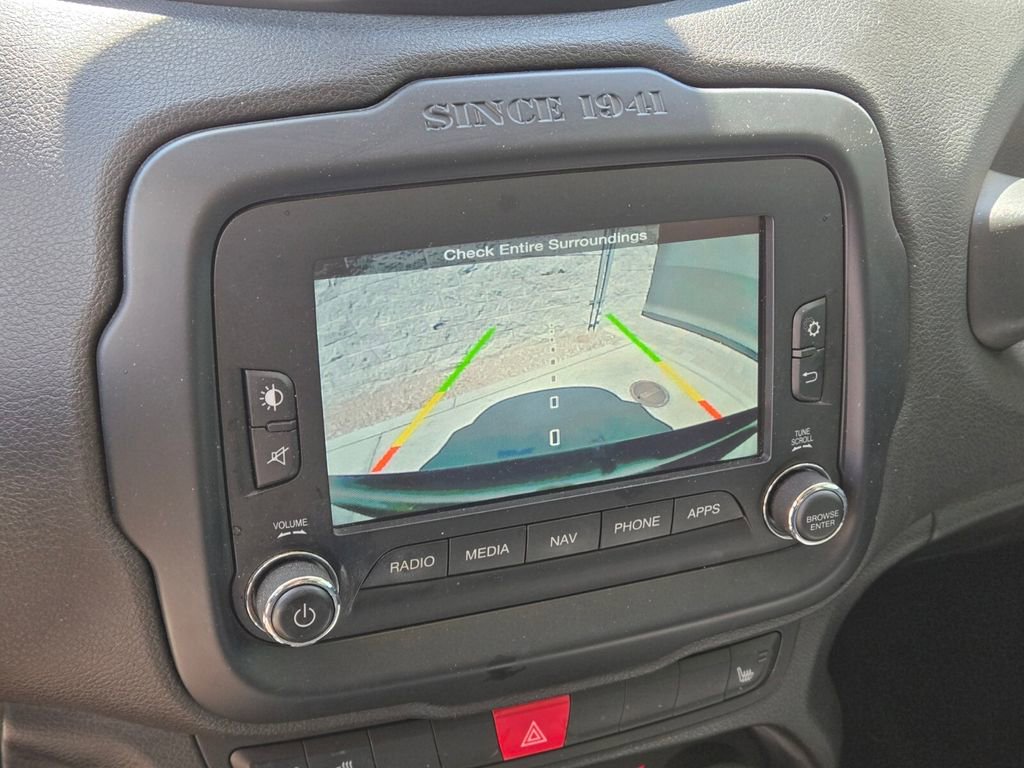 Used 2017 Jeep Renegade Limited image 11