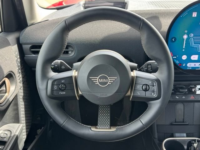 Certified 2026 MINI Cooper 4-Door Hardtop FWD image 20