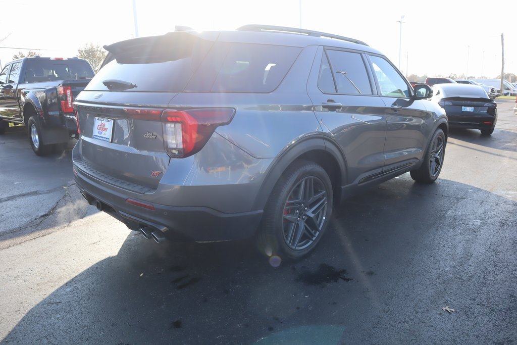 New 2026 Ford Explorer ST image 21