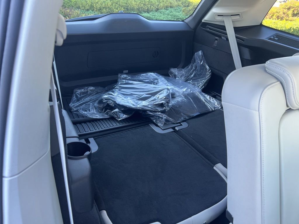 New 2026 Volvo XC90 B6 Ultra w/ Protection Package image 38