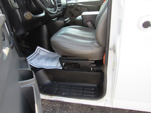 Used 2013 Chevrolet Express 2500 RWD image 28