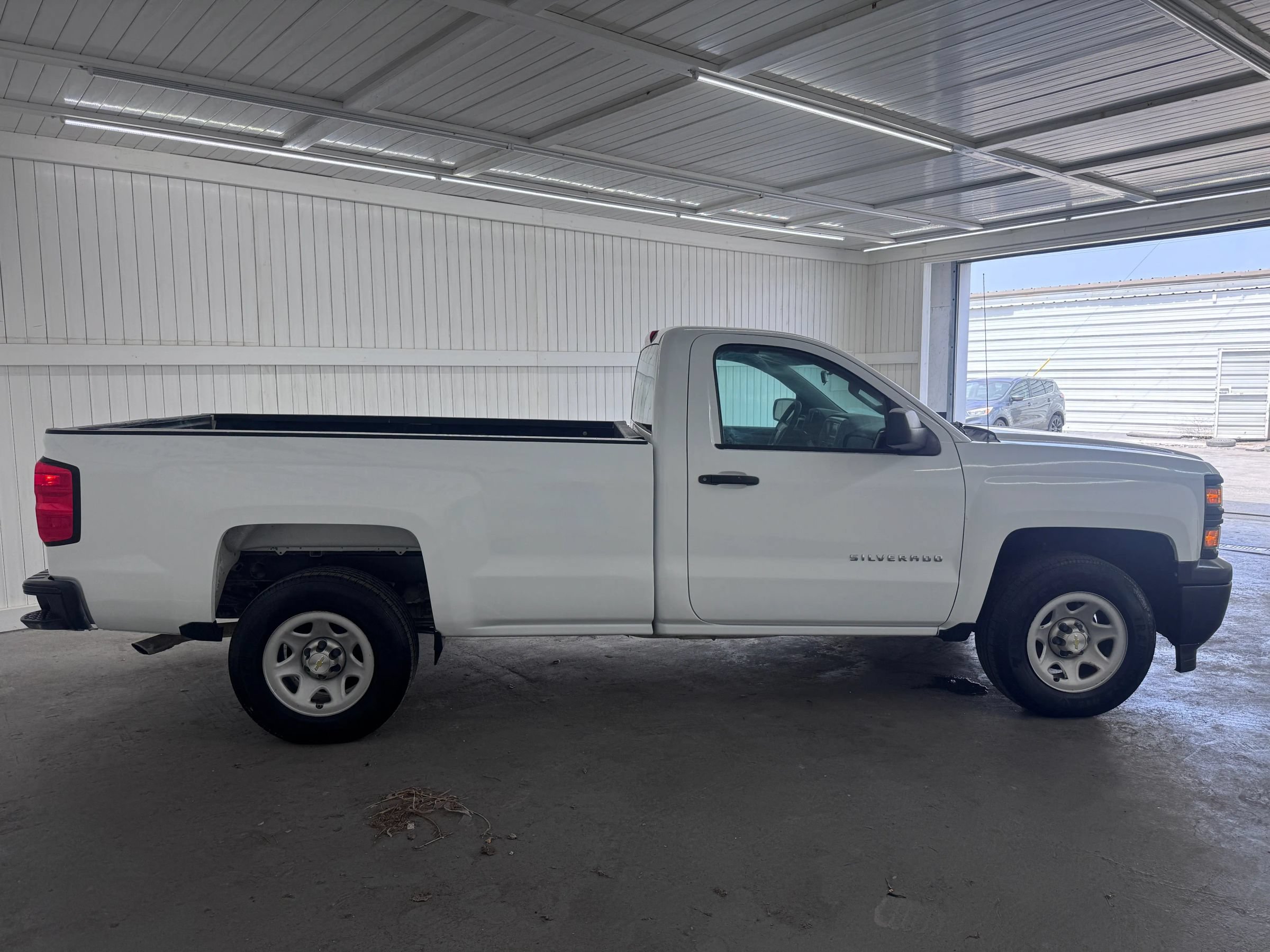 Used 2015 Chevrolet Silverado 1500 W/T RWD image 4