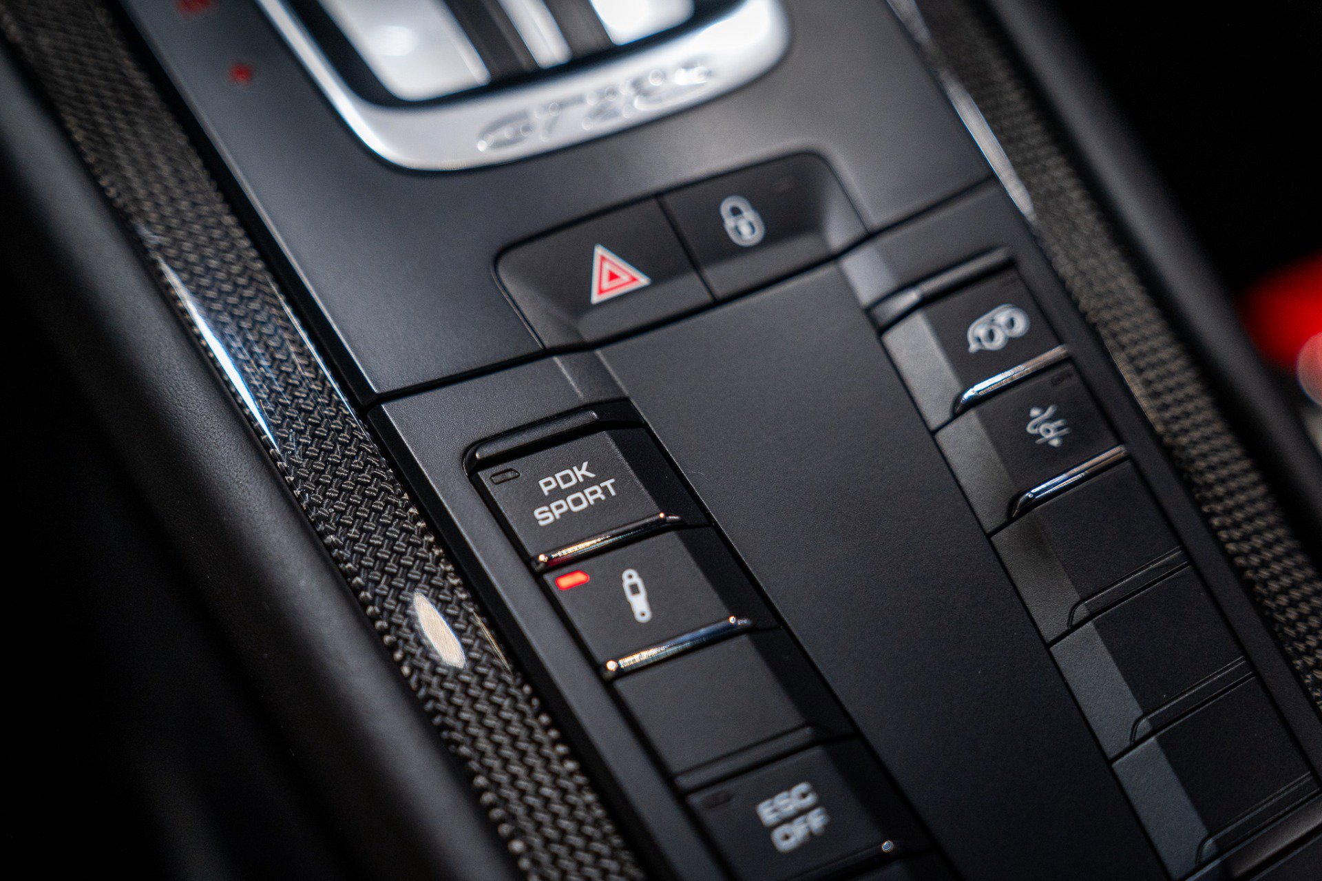 Used 2018 Porsche 911 GT2 RS image 32