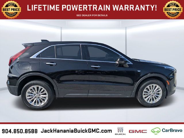 Used 2024 Cadillac XT4 Luxury w/ Cold Weather Package FWD image 2