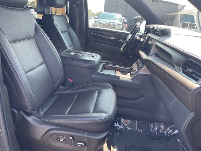 Used 2021 GMC Yukon XL Denali w/ Denali Premium Package image 25