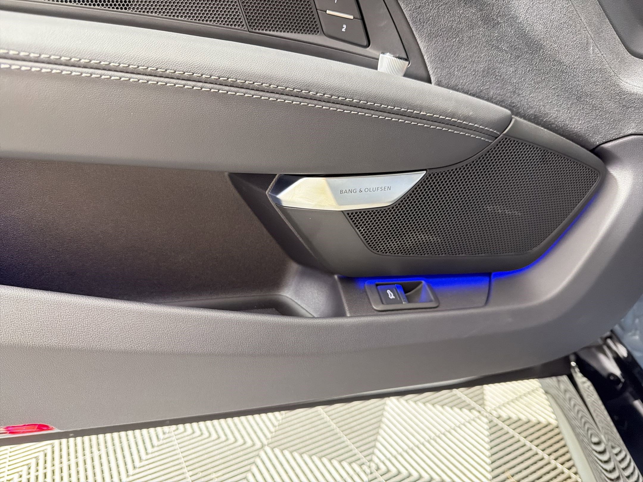 New 2026 Audi S e-tron GT Prestige image 18