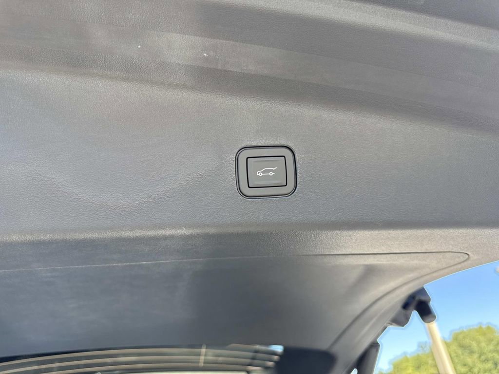 New 2026 Cadillac Vistiq Sport image 12