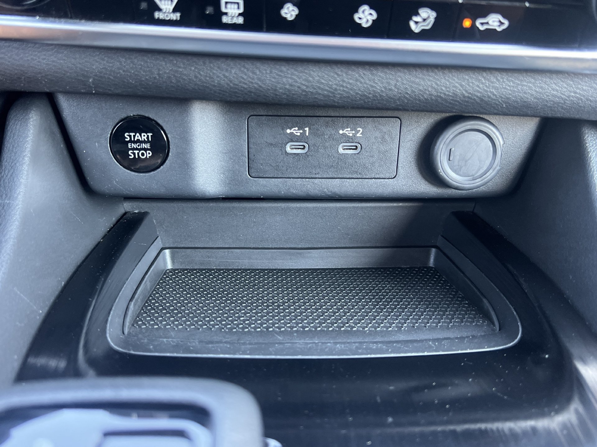 Certified 2025 Nissan Rogue SV FWD image 8