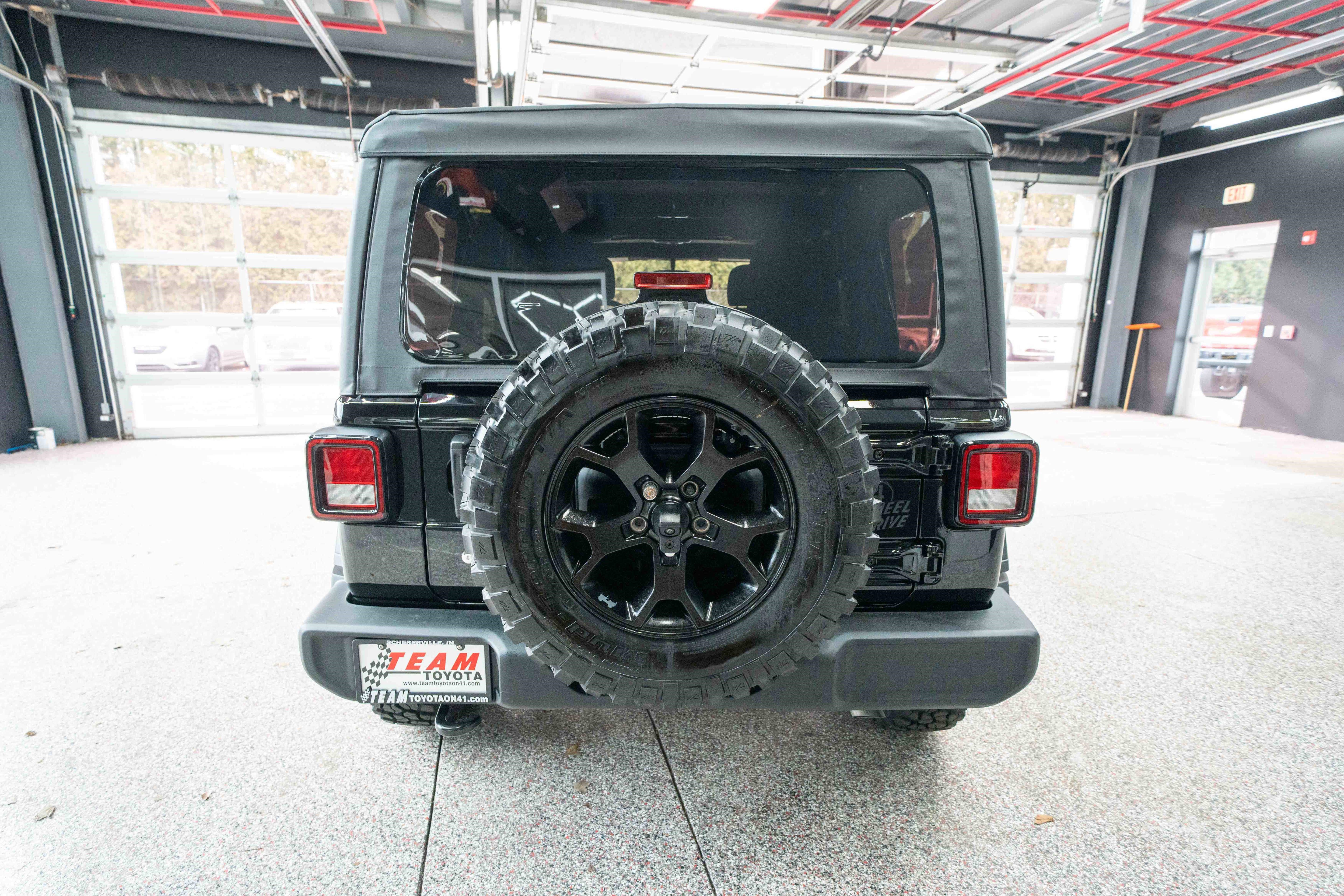 Used 2023 Jeep Wrangler Unlimited Sport image 3