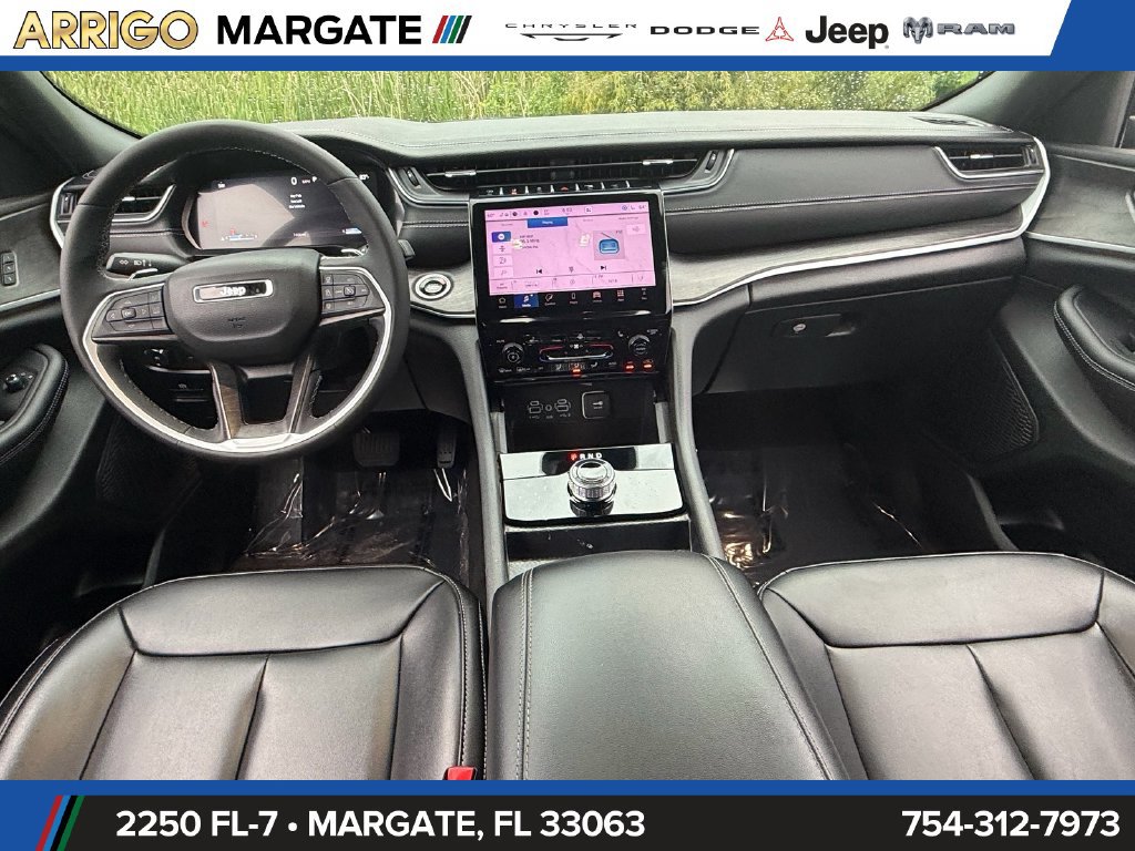 Certified 2025 Jeep Grand Cherokee Limited RWD image 14