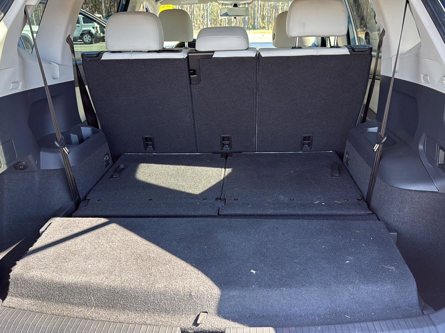 Used 2018 Volkswagen Tiguan SE image 23