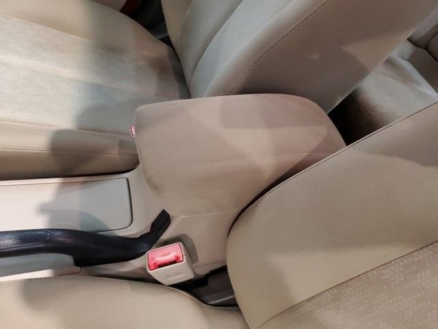 Used 2010 Hyundai Elantra GLS image 27