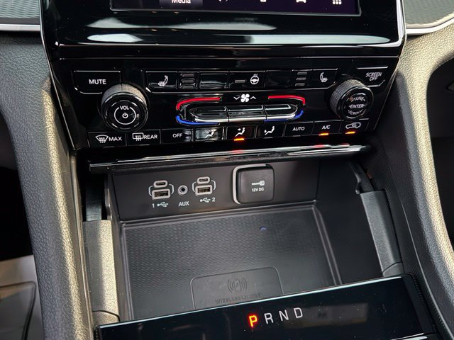 Used 2025 Jeep Grand Cherokee L Altitude RWD image 21