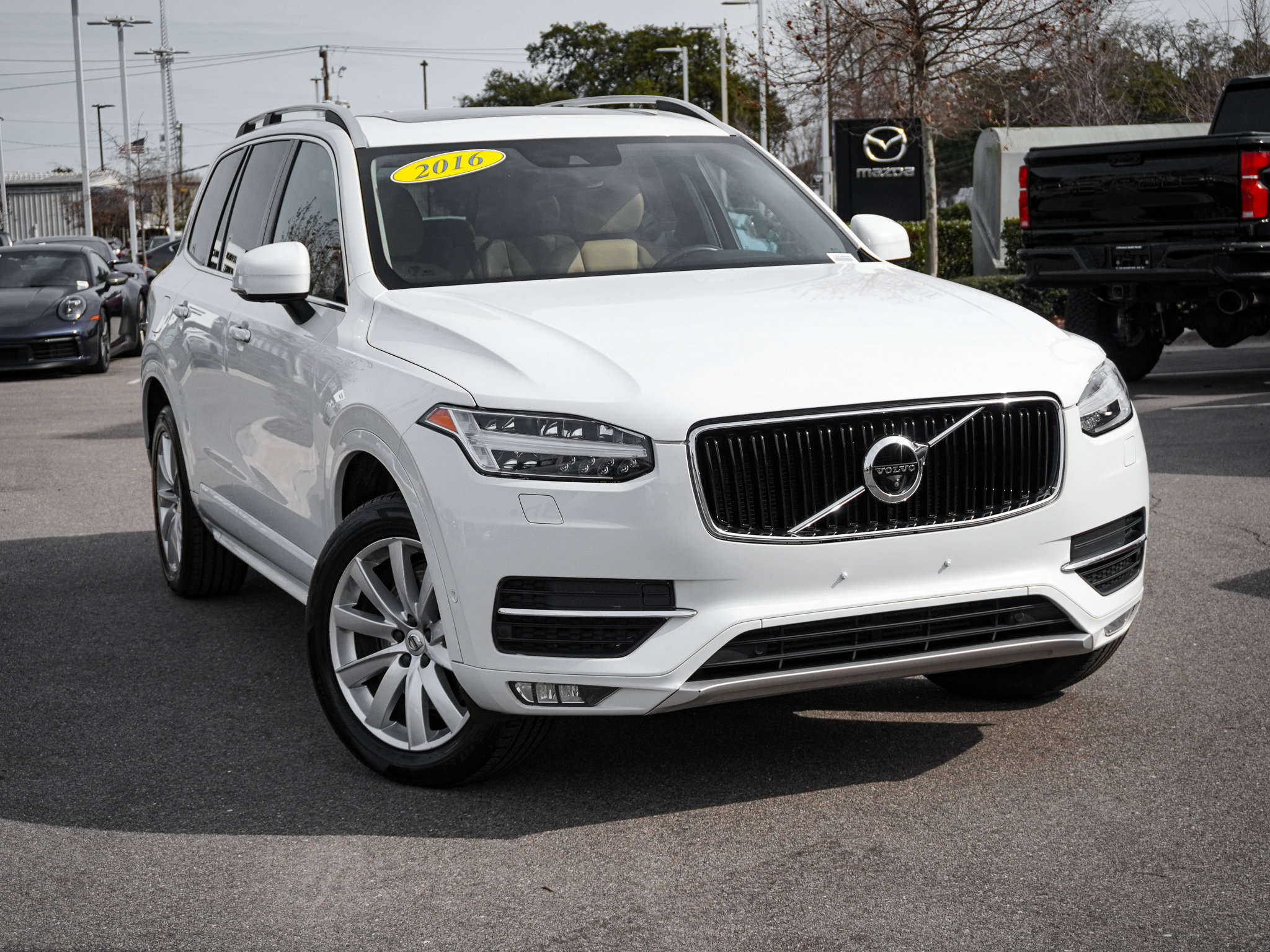 Used 2016 Volvo XC90 T6 Momentum w/ Protection Package Plus image 2