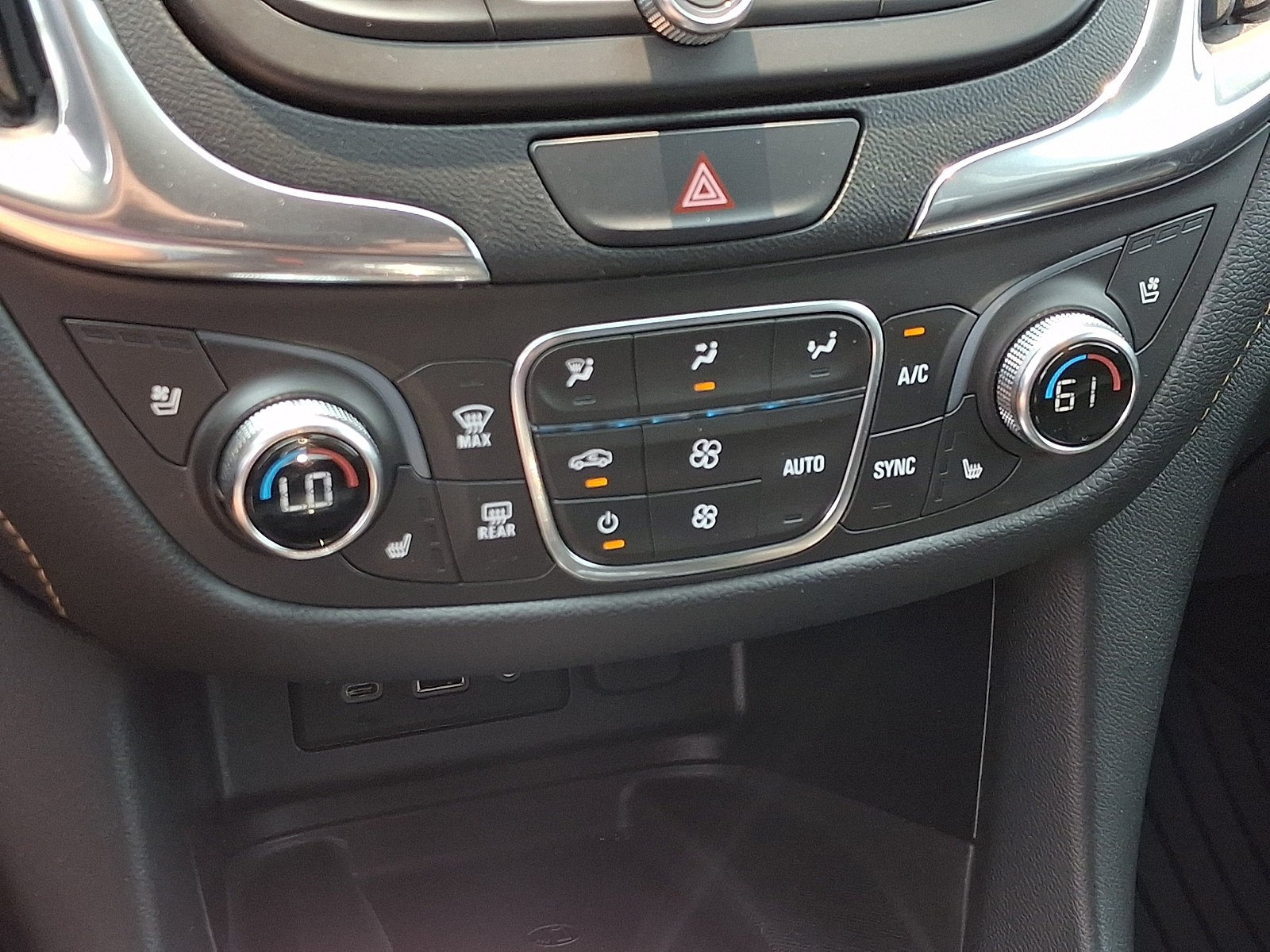 Certified 2019 Chevrolet Equinox Premier AWD/4WD image 18