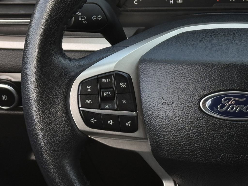 Used 2023 Ford Explorer XLT w/ Equipment Group 202A image 15