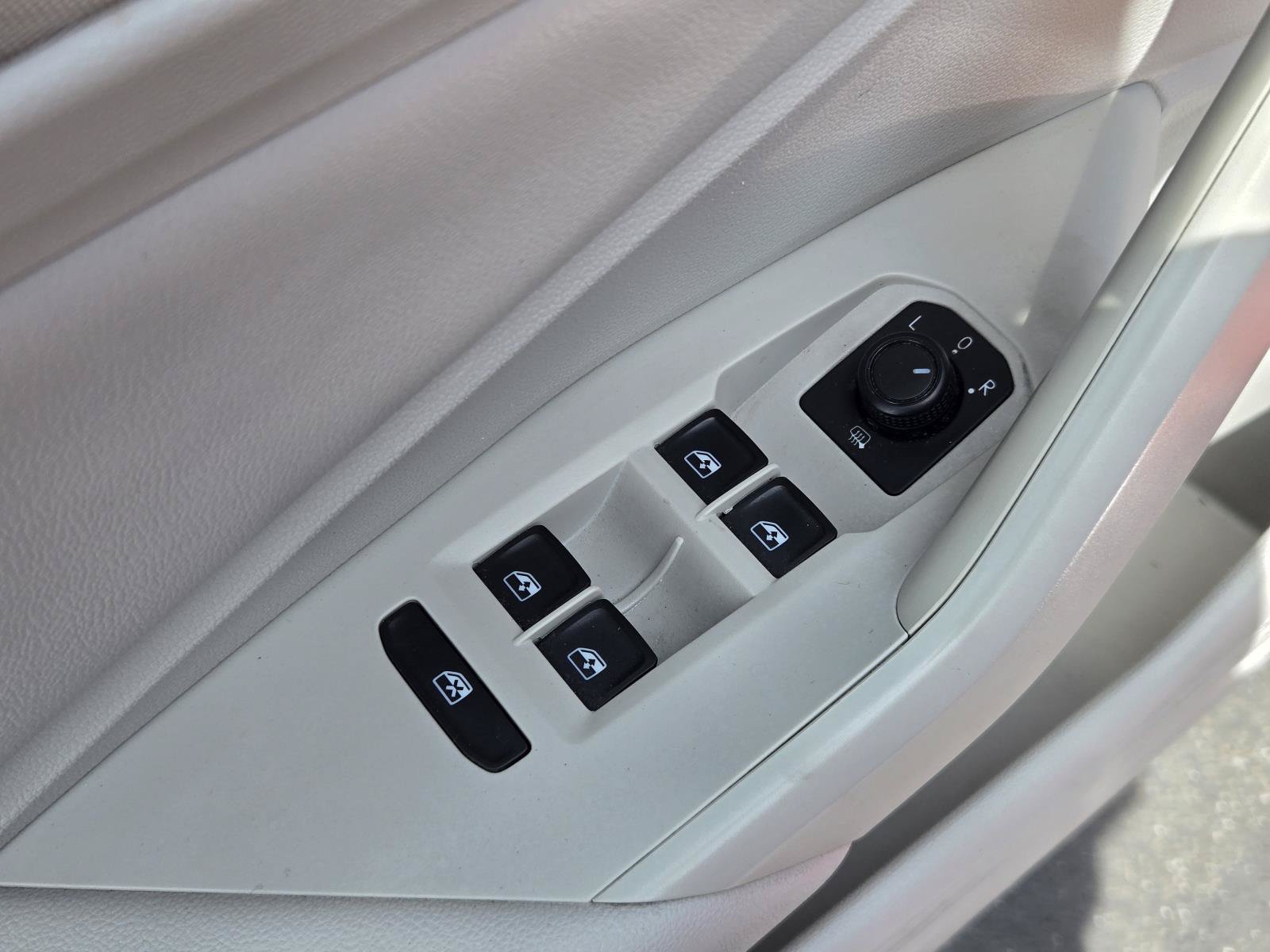 Used 2019 Volkswagen Jetta S FWD image 20