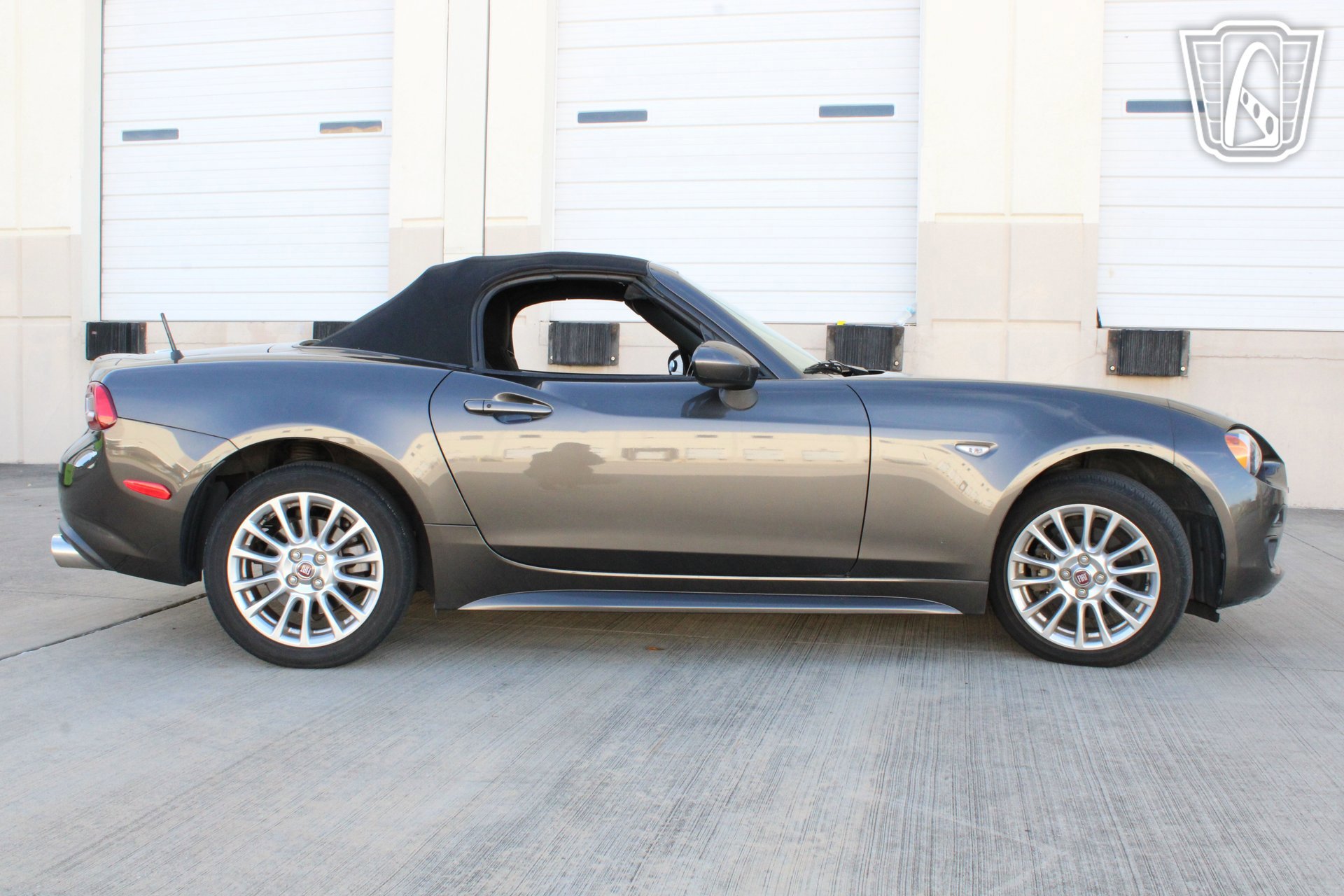 Used 2017 FIAT 124 Spider Classica image 27