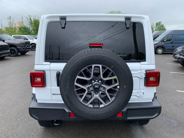 New 2026 Jeep Wrangler Unlimited Sahara w/ Safety Group AWD/4WD image 4