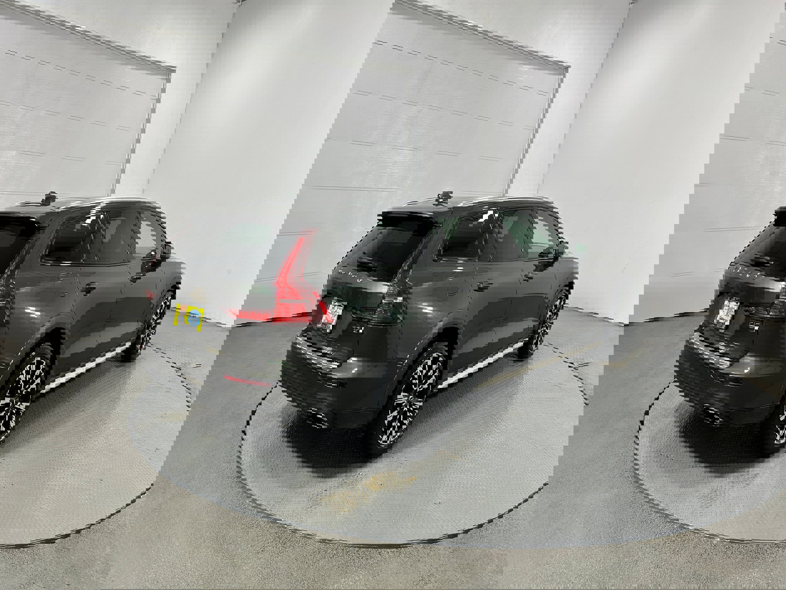 Used 2020 Volvo V60 T5 Cross Country image 35