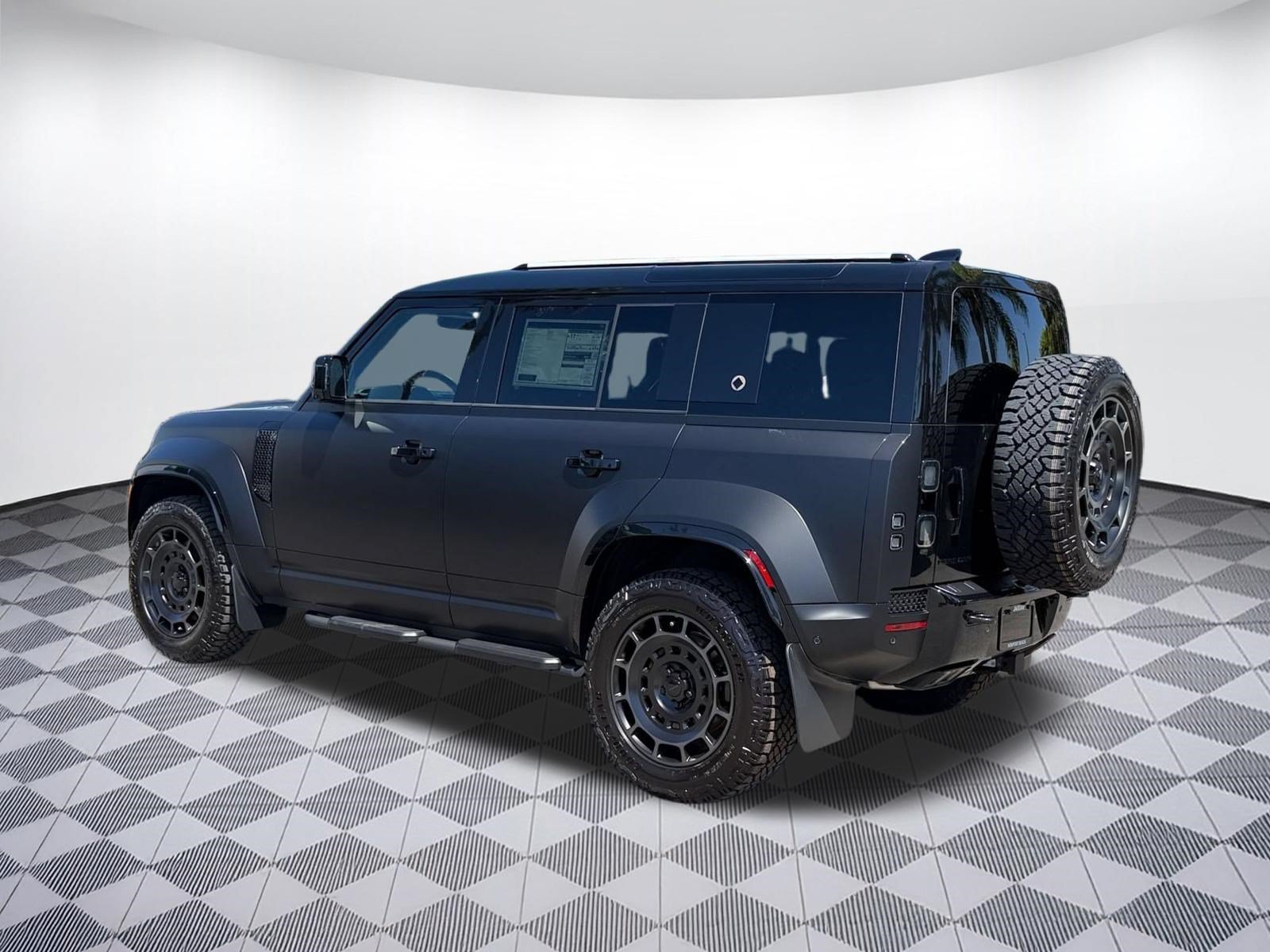 New 2026 Land Rover Defender 110 OCTA AWD/4WD image 3